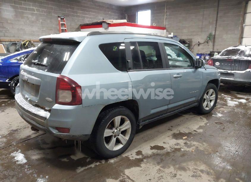 Photo 4 of 2014 Jeep Compass LATITUDE (VIN 1C4NJDEB7ED601765)