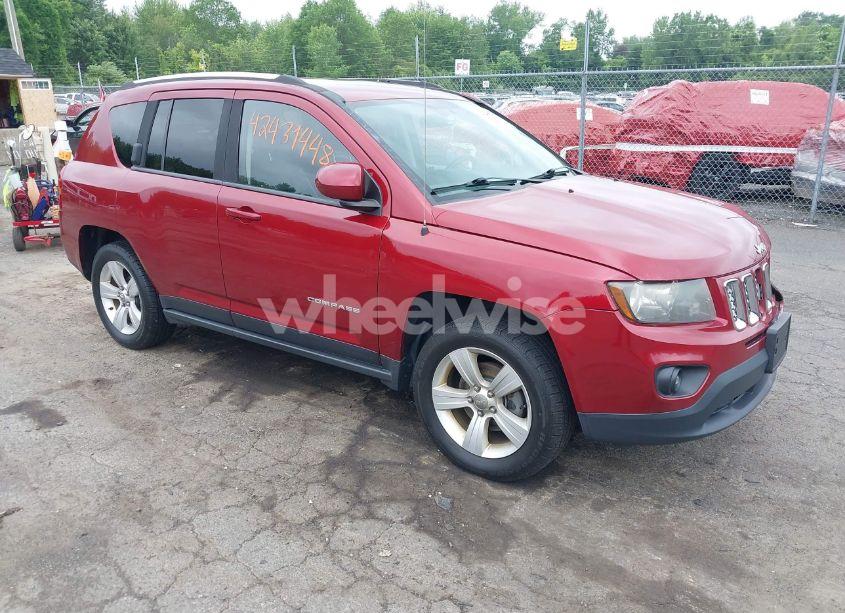 2014 Jeep Compass LATITUDE (VIN 1C4NJDEB7ED621417) main photo