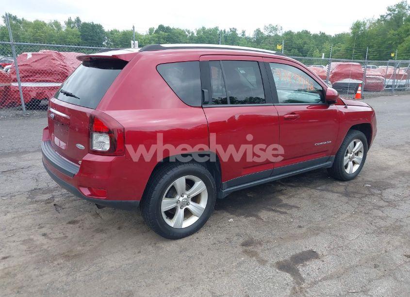Photo 4 of 2014 Jeep Compass LATITUDE (VIN 1C4NJDEB7ED621417)