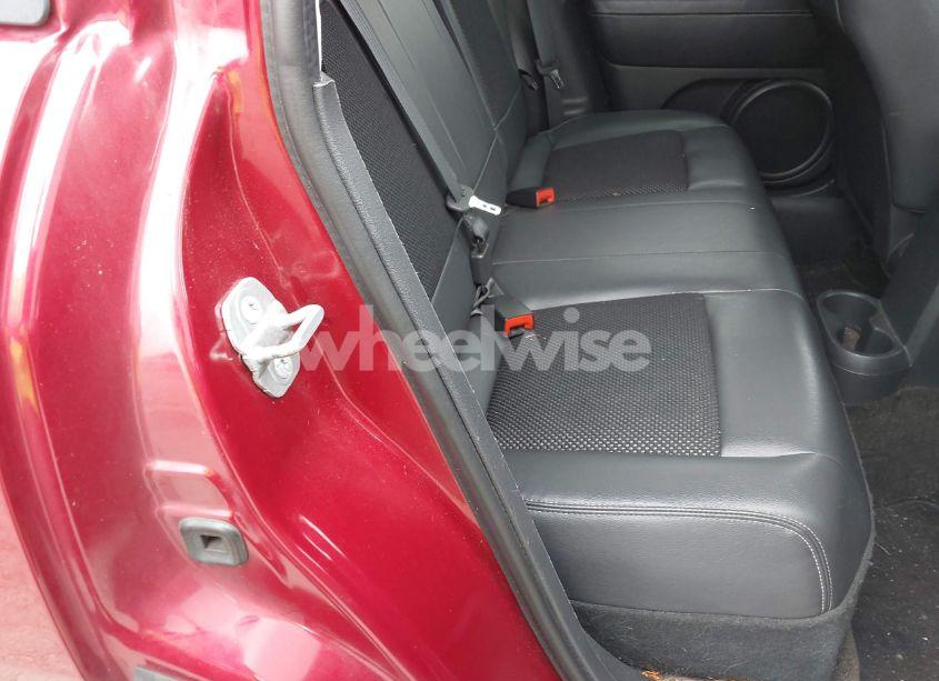 Photo 8 of 2014 Jeep Compass LATITUDE (VIN 1C4NJDEB7ED621417)