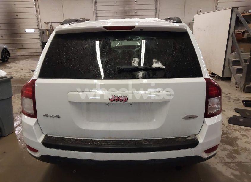 Photo 17 of 2014 Jeep Compass LATITUDE (VIN 1C4NJDEB7ED670696)