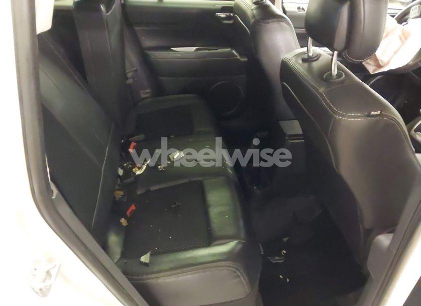 Photo 8 of 2014 Jeep Compass LATITUDE (VIN 1C4NJDEB7ED670696)