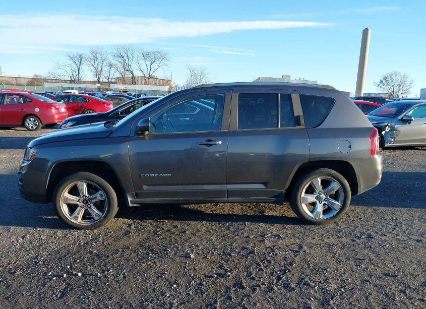 Photo 13 of 2014 Jeep Compass LATITUDE (VIN 1C4NJDEB7ED810231)