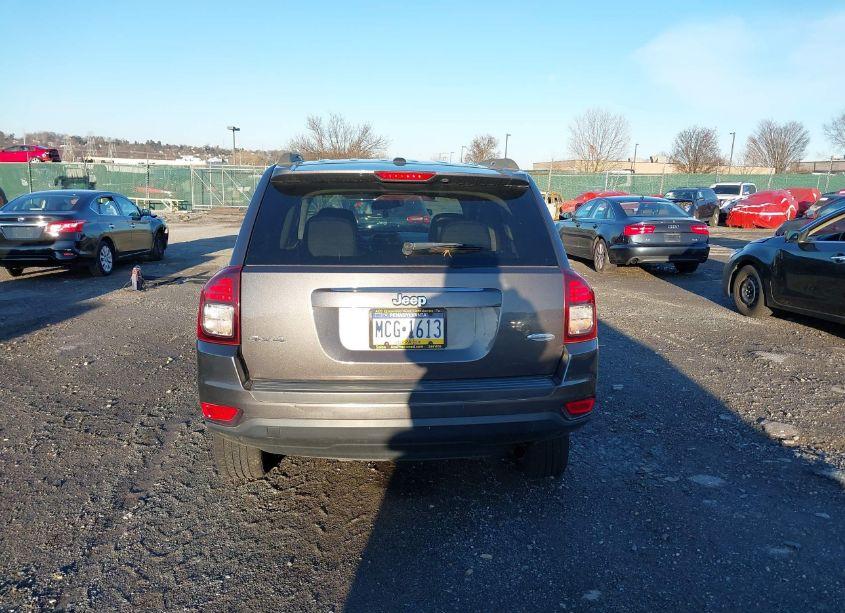 Photo 15 of 2014 Jeep Compass LATITUDE (VIN 1C4NJDEB7ED810231)