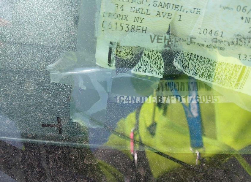 Photo 12 of 2015 Jeep Compass LATITUDE (VIN 1C4NJDEB7FD176095)