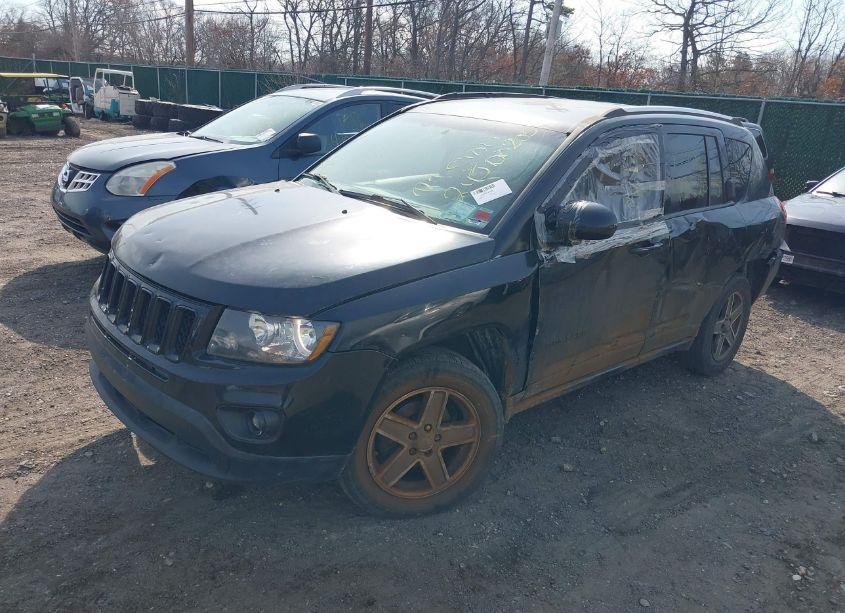 Photo 2 of 2015 Jeep Compass LATITUDE (VIN 1C4NJDEB7FD176095)