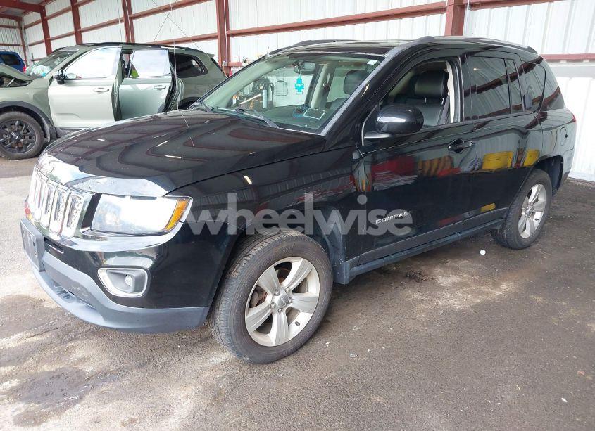 Photo 2 of 2015 Jeep Compass HIGH ALTITUDE EDITION (VIN 1C4NJDEB7FD436401)