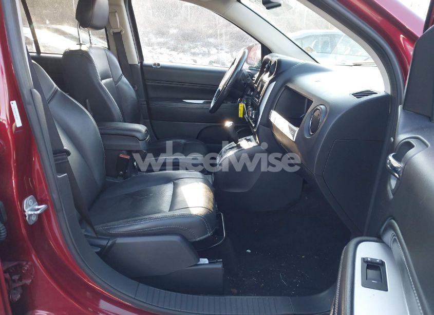 Photo 5 of 2016 Jeep Compass HIGH ALTITUDE EDITION (VIN 1C4NJDEB7GD573341)