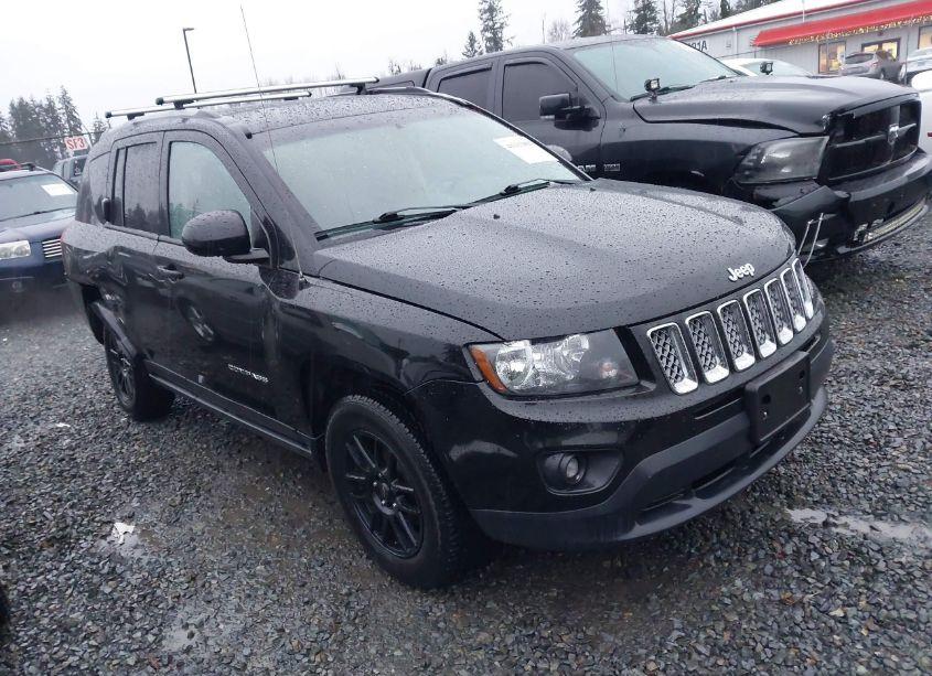 2016 Jeep Compass LATITUDE (VIN 1C4NJDEB7GD781512) main photo