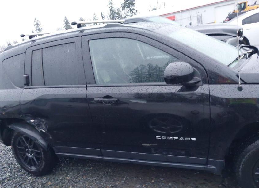 Photo 13 of 2016 Jeep Compass LATITUDE (VIN 1C4NJDEB7GD781512)