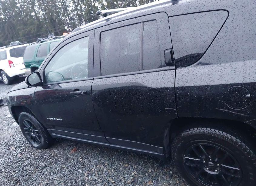 Photo 14 of 2016 Jeep Compass LATITUDE (VIN 1C4NJDEB7GD781512)