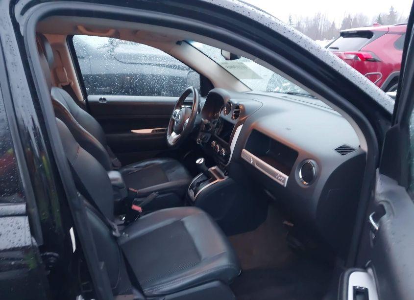 Photo 5 of 2016 Jeep Compass LATITUDE (VIN 1C4NJDEB7GD781512)