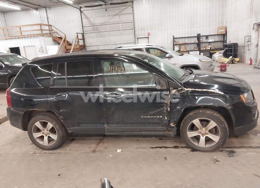 Photo 13 of 2017 Jeep Compass HIGH ALTITUDE 4X4 (VIN 1C4NJDEB7HD153516)