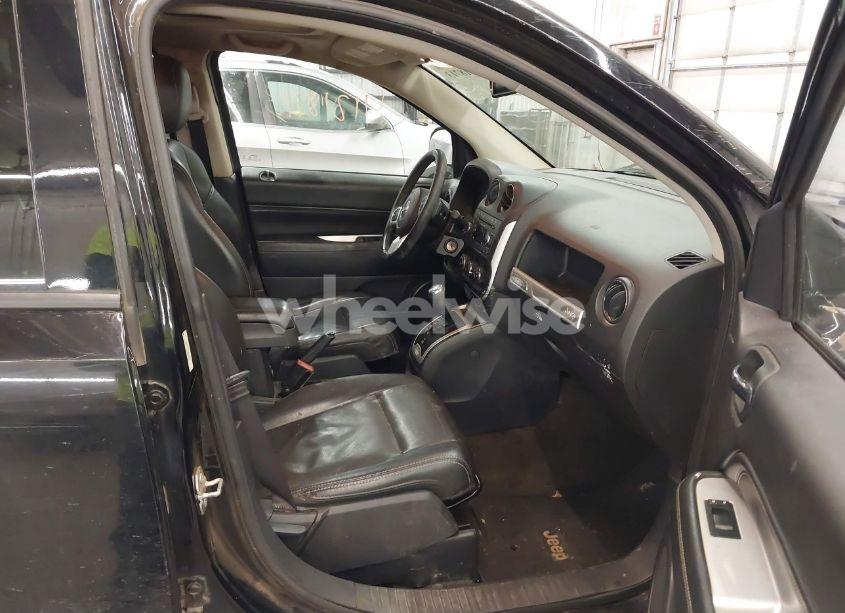 Photo 5 of 2017 Jeep Compass HIGH ALTITUDE 4X4 (VIN 1C4NJDEB7HD153516)