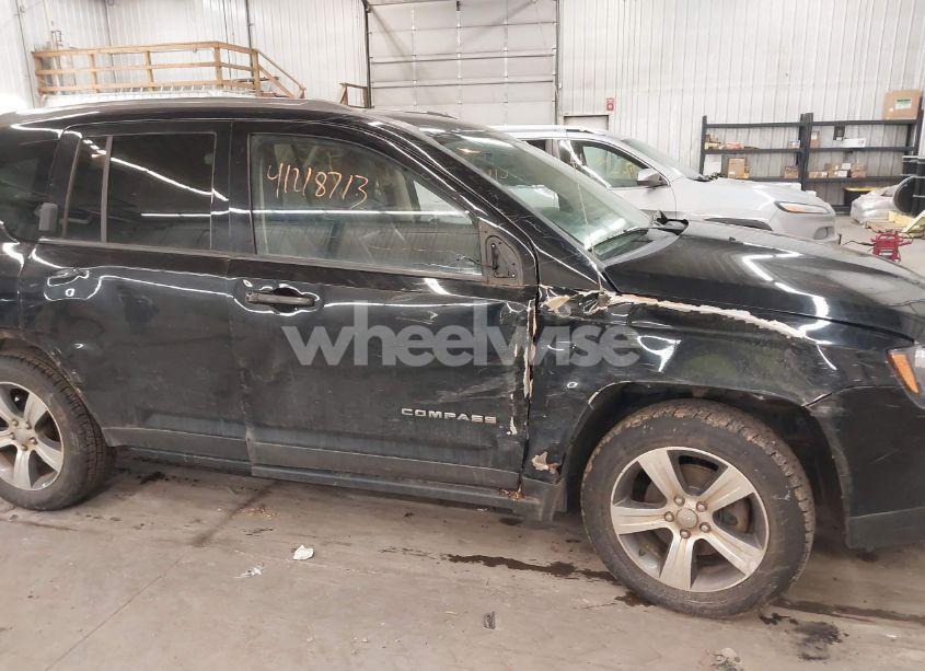 Photo 6 of 2017 Jeep Compass HIGH ALTITUDE 4X4 (VIN 1C4NJDEB7HD153516)