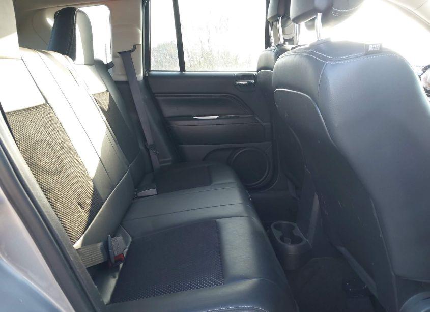 Photo 8 of 2017 Jeep Compass LATITUDE 4X4 (VIN 1C4NJDEB7HD154486)