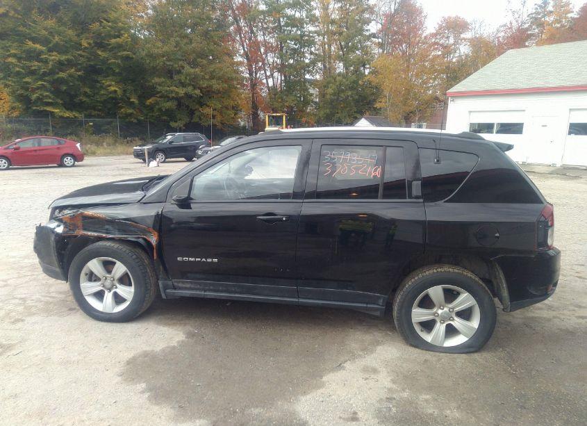 Photo 14 of 2017 Jeep Compass LATITUDE (VIN 1C4NJDEB7HD210183)