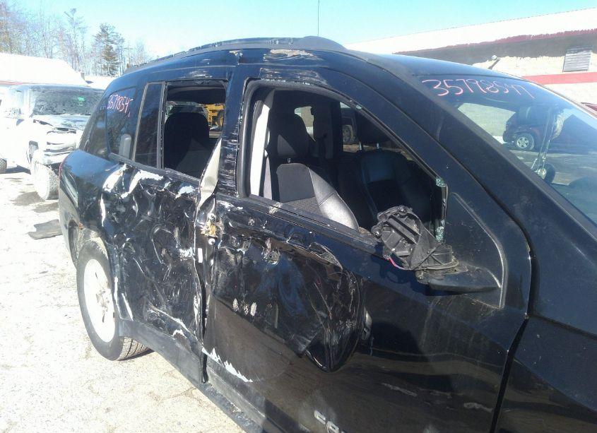 Photo 6 of 2017 Jeep Compass LATITUDE (VIN 1C4NJDEB7HD210183)