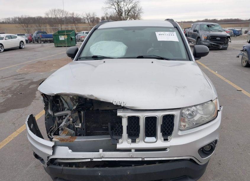 Photo 12 of 2012 Jeep Compass LATITUDE (VIN 1C4NJDEB8CD541797)