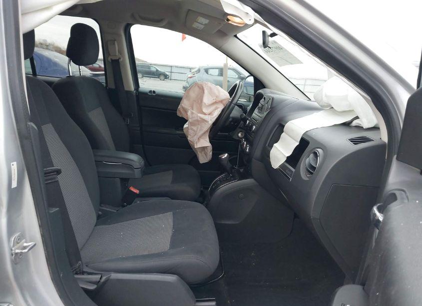 Photo 5 of 2012 Jeep Compass LATITUDE (VIN 1C4NJDEB8CD541797)