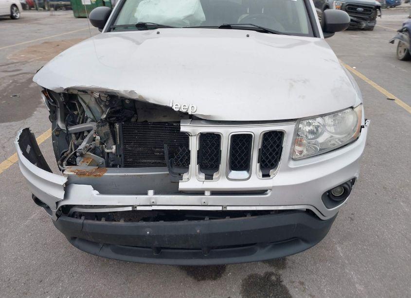 Photo 6 of 2012 Jeep Compass LATITUDE (VIN 1C4NJDEB8CD541797)
