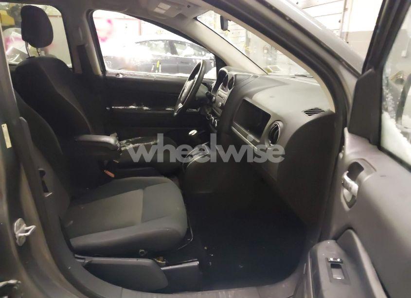 Photo 5 of 2012 Jeep Compass LATITUDE (VIN 1C4NJDEB8CD655864)