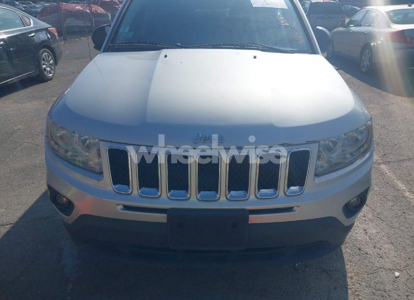 Photo 6 of 2013 Jeep Compass LATITUDE (VIN 1C4NJDEB8DD190326)