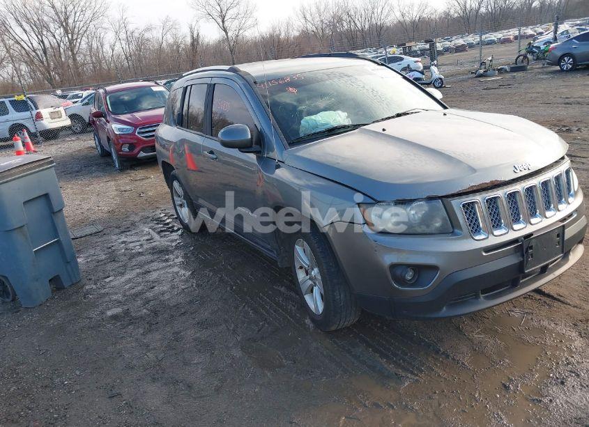 2014 Jeep Compass LATITUDE (VIN 1C4NJDEB8ED521679) main photo