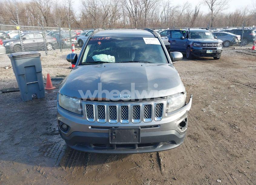 Photo 12 of 2014 Jeep Compass LATITUDE (VIN 1C4NJDEB8ED521679)
