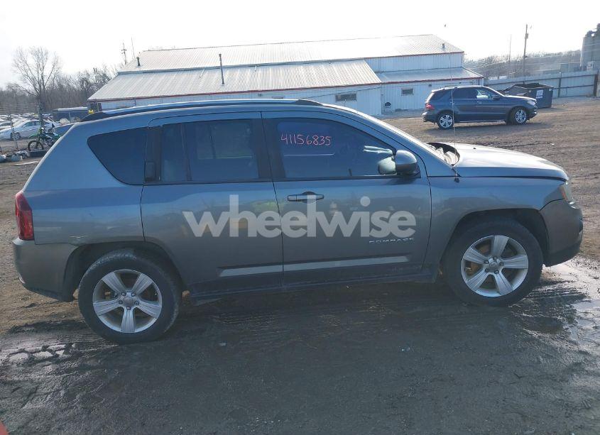 Photo 13 of 2014 Jeep Compass LATITUDE (VIN 1C4NJDEB8ED521679)