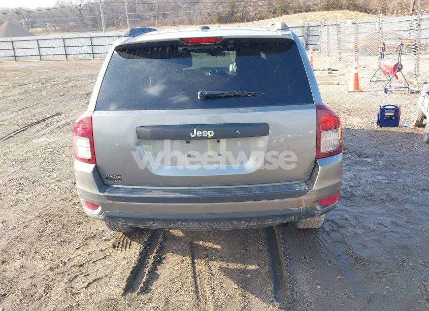Photo 16 of 2014 Jeep Compass LATITUDE (VIN 1C4NJDEB8ED521679)