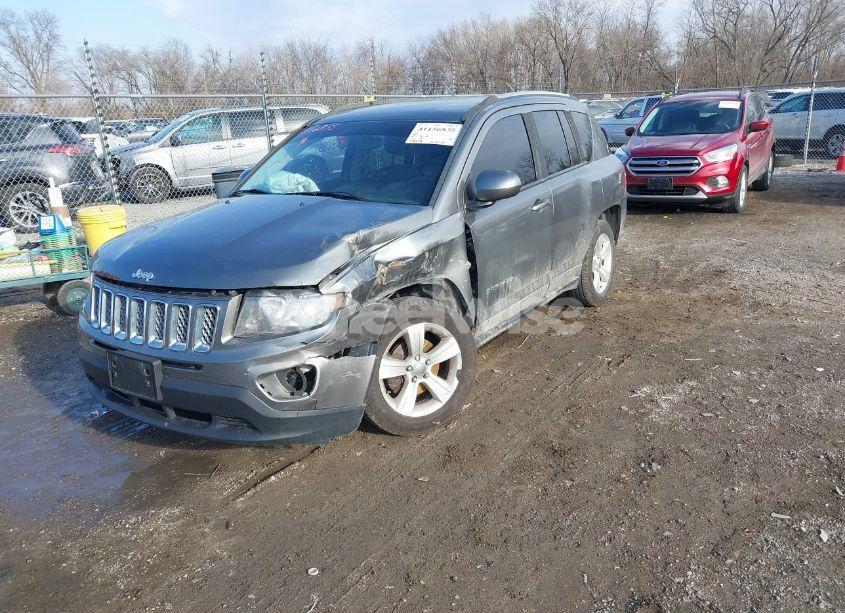 Photo 2 of 2014 Jeep Compass LATITUDE (VIN 1C4NJDEB8ED521679)