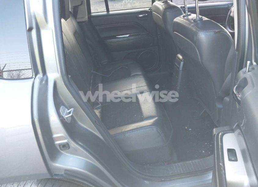 Photo 8 of 2014 Jeep Compass LATITUDE (VIN 1C4NJDEB8ED521679)