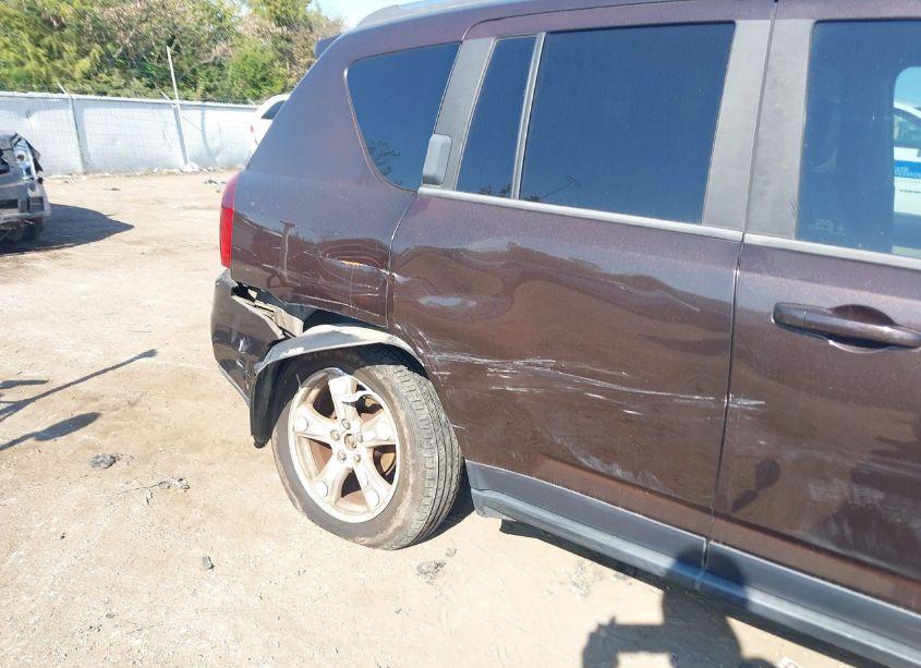 Photo 6 of 2014 Jeep Compass LATITUDE (VIN 1C4NJDEB8ED605727)