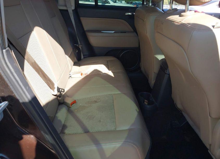 Photo 8 of 2014 Jeep Compass LATITUDE (VIN 1C4NJDEB8ED605727)