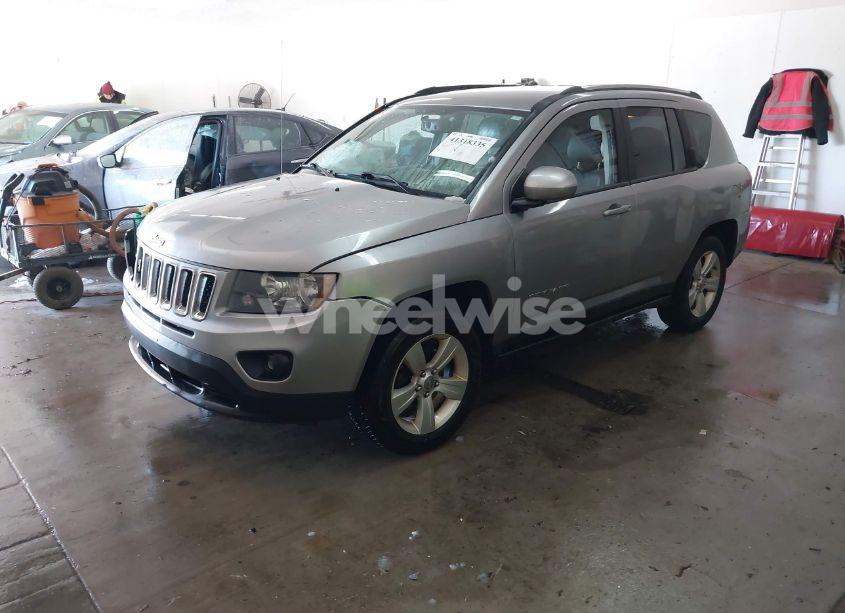 Photo 2 of 2014 Jeep Compass LATITUDE (VIN 1C4NJDEB8ED884953)