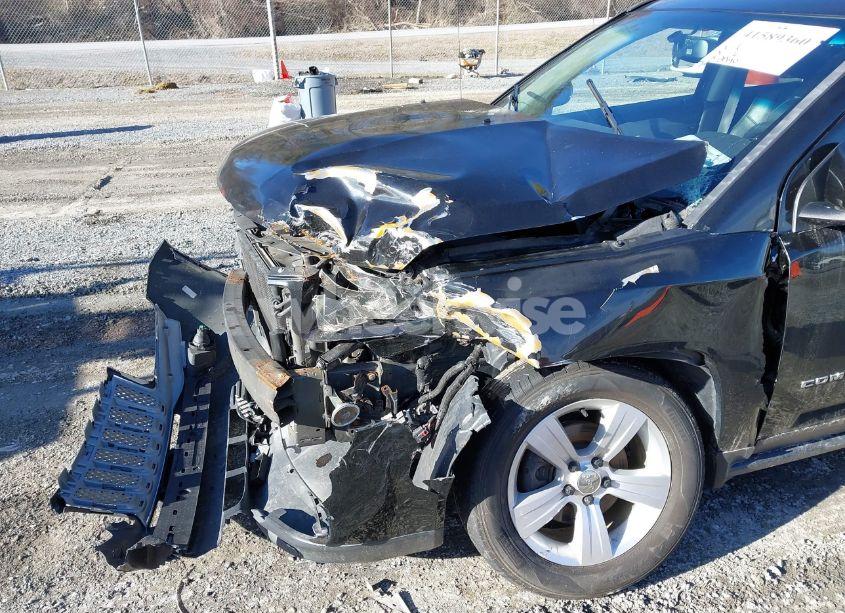 Photo 18 of 2015 Jeep Compass LATITUDE (VIN 1C4NJDEB8FD106153)