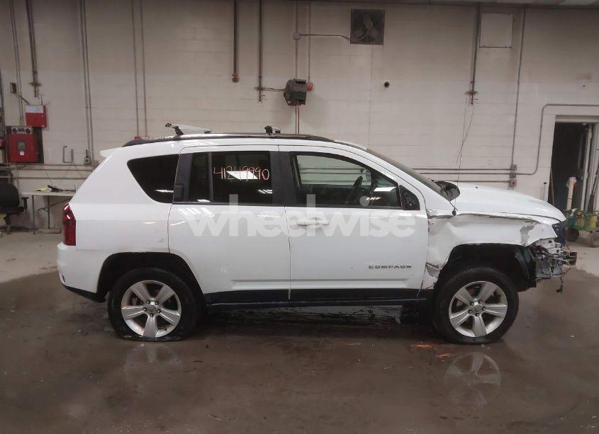 Photo 14 of 2015 Jeep Compass HIGH ALTITUDE EDITION (VIN 1C4NJDEB8FD154106)