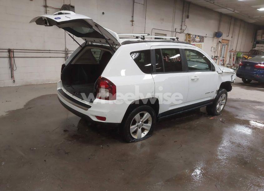 Photo 4 of 2015 Jeep Compass HIGH ALTITUDE EDITION (VIN 1C4NJDEB8FD154106)