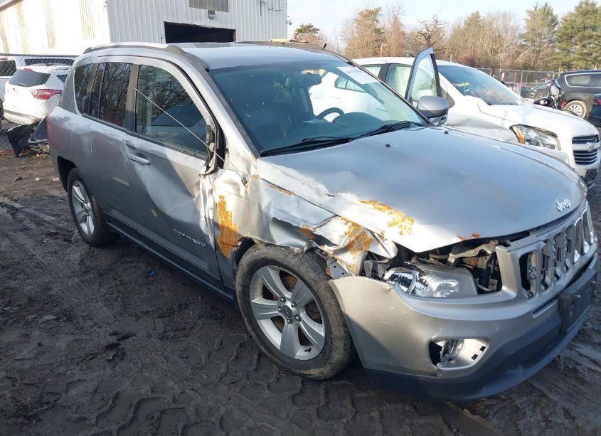 Photo 6 of 2016 Jeep Compass LATITUDE (VIN 1C4NJDEB8GD782720)