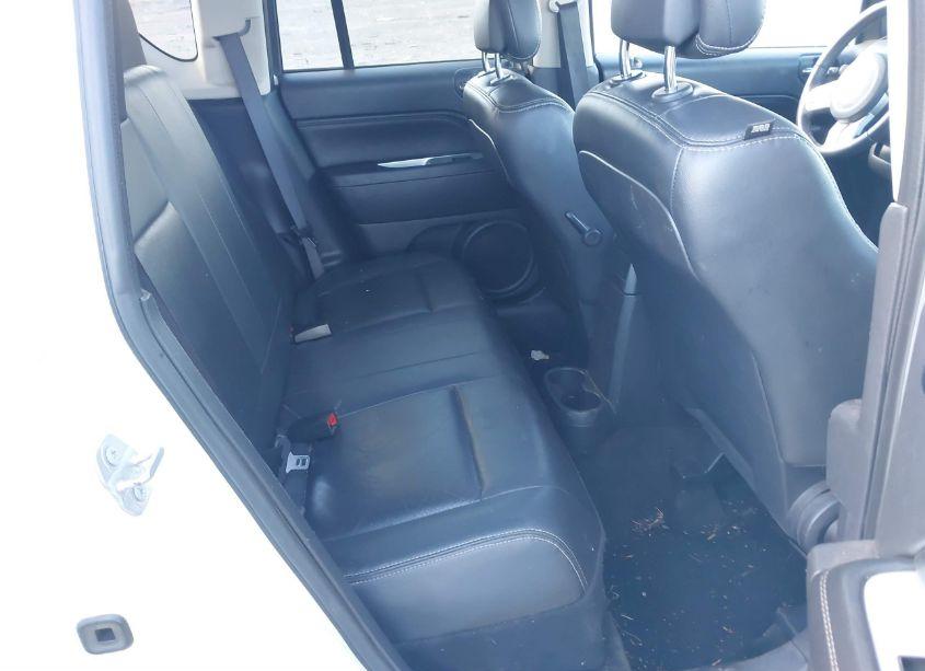 Photo 8 of 2017 Jeep Compass HIGH ALTITUDE 4X4 (VIN 1C4NJDEB8HD109833)