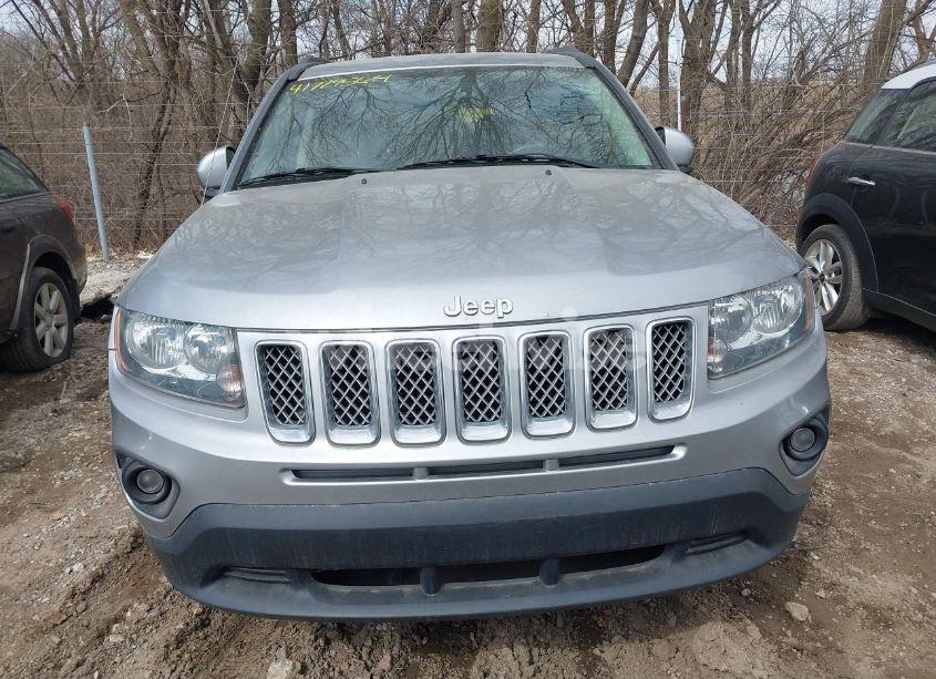 Photo 12 of 2017 Jeep Compass LATITUDE 4X4 (VIN 1C4NJDEB8HD204795)