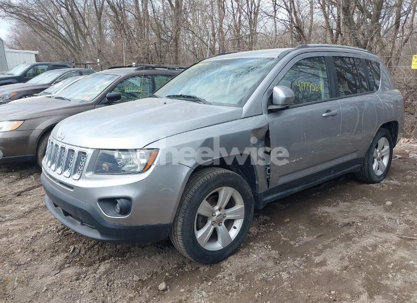 Photo 6 of 2017 Jeep Compass LATITUDE 4X4 (VIN 1C4NJDEB8HD204795)