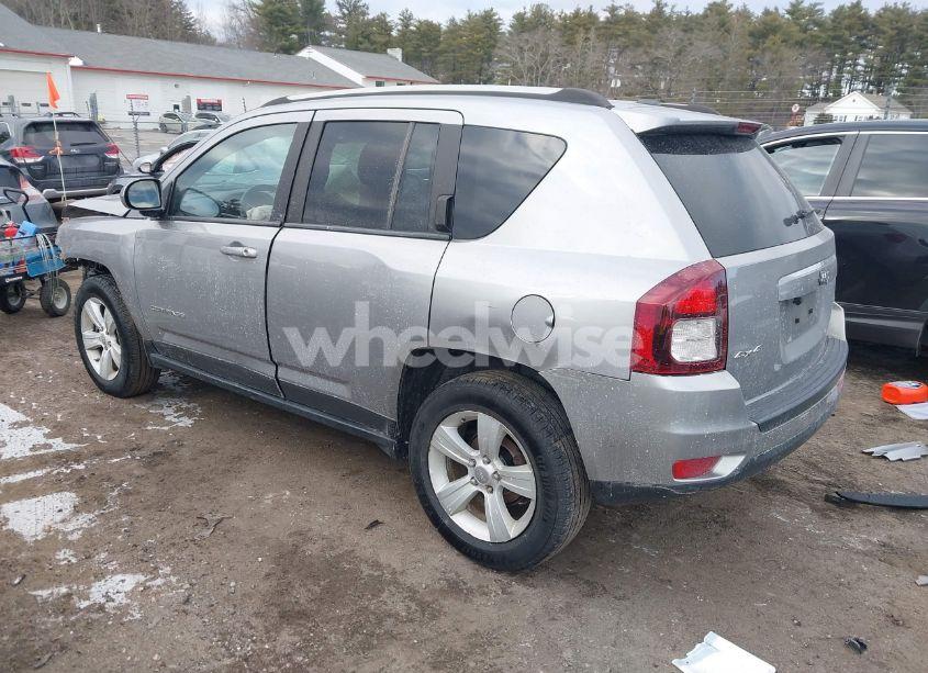 Photo 3 of 2017 Jeep Compass LATITUDE 4X4 (VIN 1C4NJDEB8HD210144)