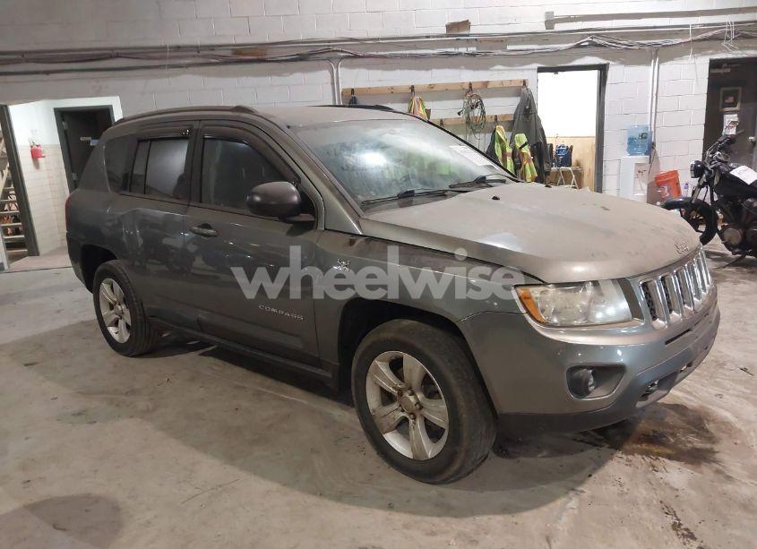2012 Jeep Compass LATITUDE (VIN 1C4NJDEB9CD658577) main photo