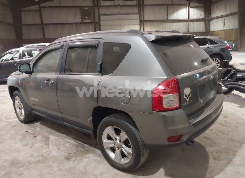 Photo 3 of 2012 Jeep Compass LATITUDE (VIN 1C4NJDEB9CD658577)