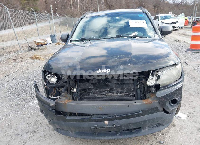 Photo 12 of 2012 Jeep Compass LATITUDE (VIN 1C4NJDEB9CD686881)