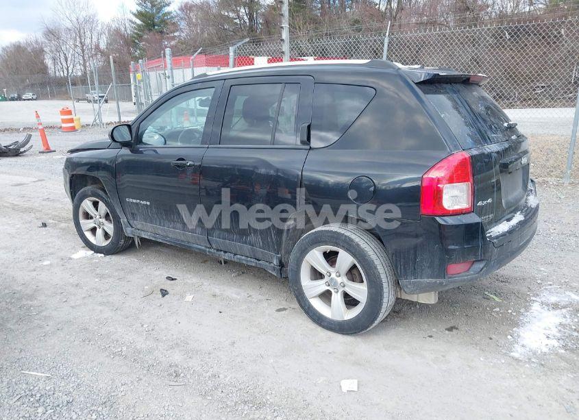 Photo 3 of 2012 Jeep Compass LATITUDE (VIN 1C4NJDEB9CD686881)