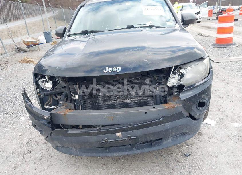 Photo 6 of 2012 Jeep Compass LATITUDE (VIN 1C4NJDEB9CD686881)