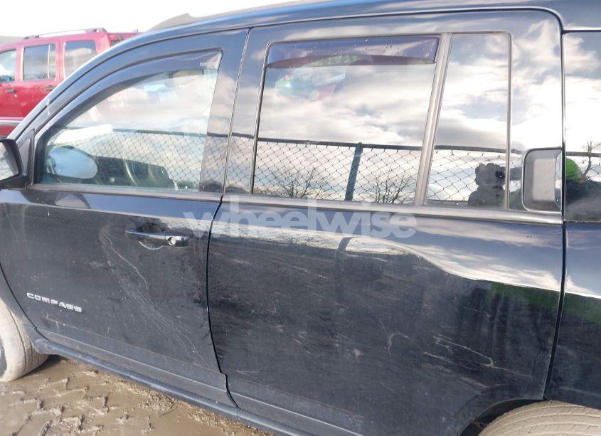 Photo 14 of 2013 Jeep Compass LATITUDE (VIN 1C4NJDEB9DD246113)